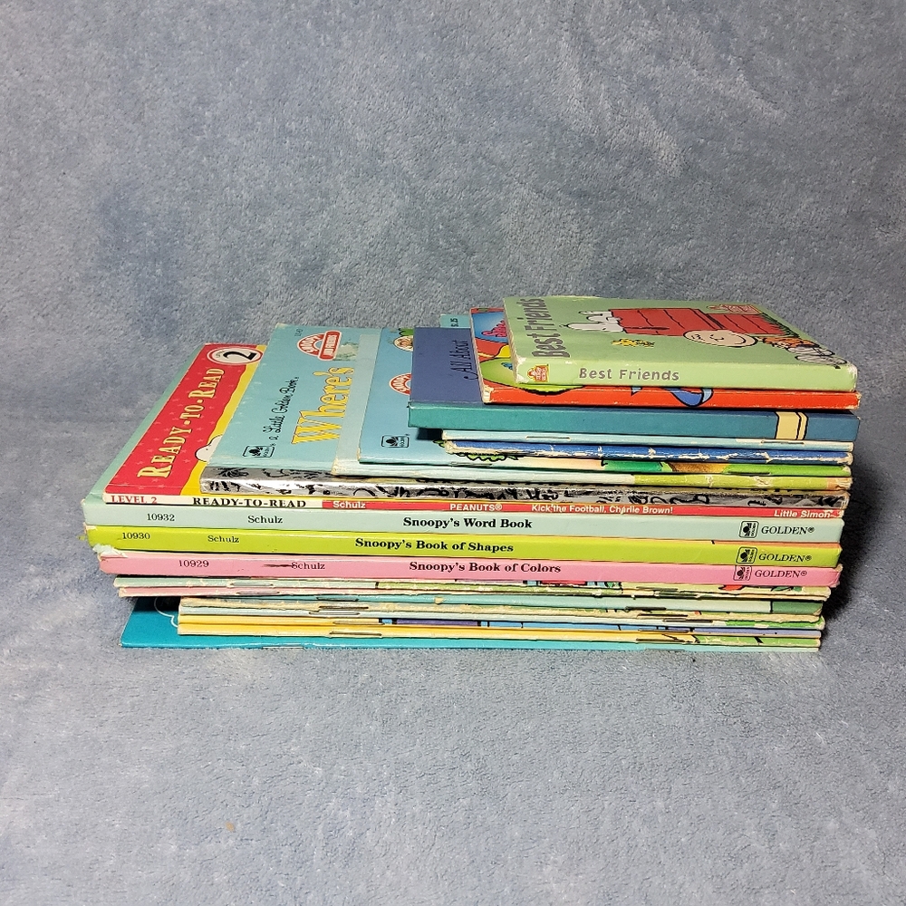 Large Lot of 21 Vintage Peanuts & Snoopy Books - Little Golden Books, ABCs, 123s - Picture 7 of 8